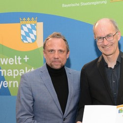 Auszeichnung für 25 Jahre im Umwelt + Klimapakt Bayern